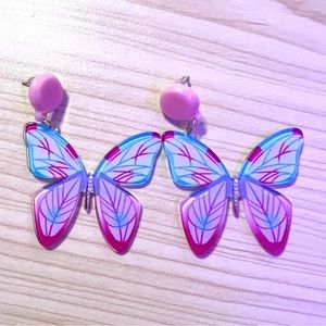 gorge butterfly earrings!